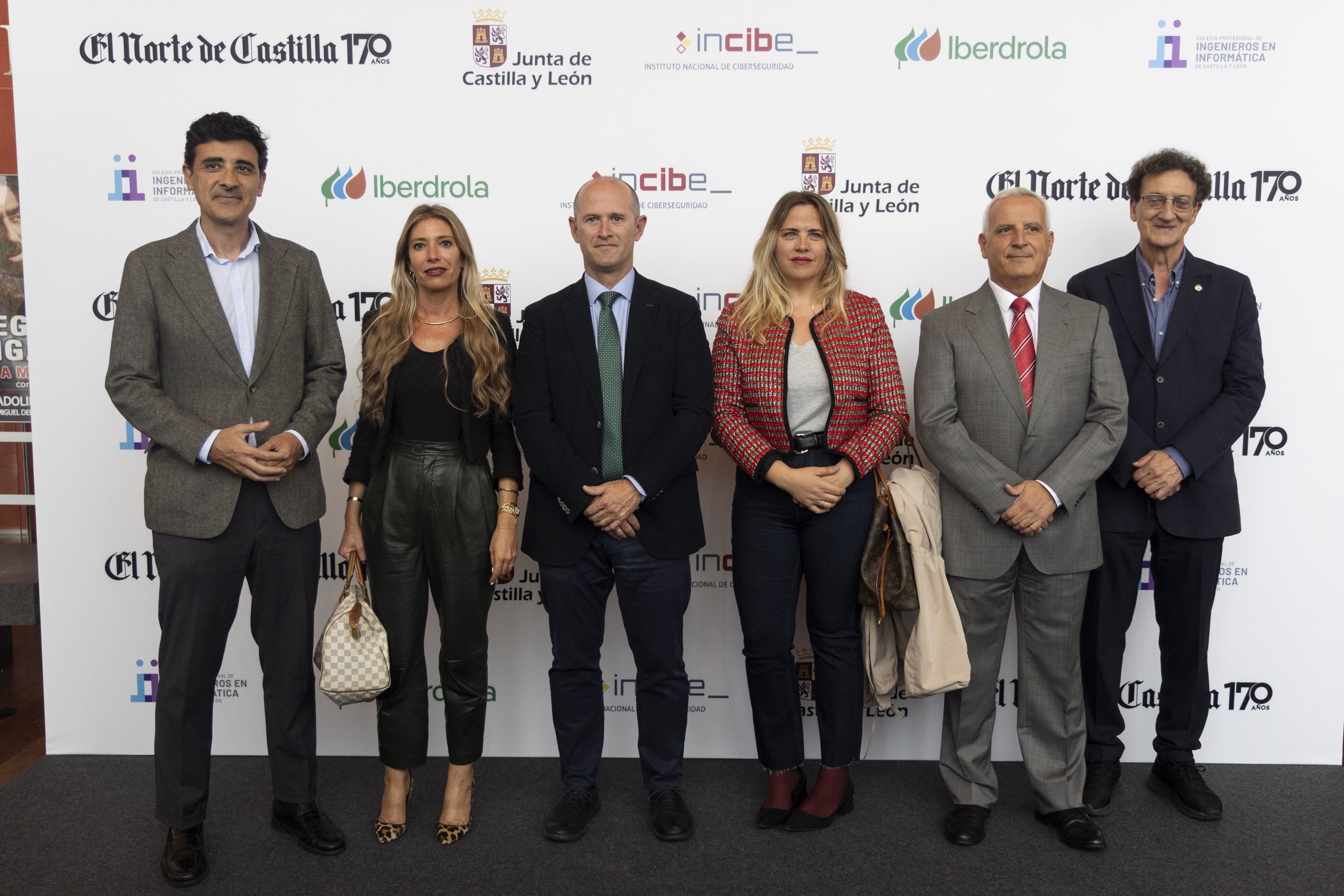 Ignacio Antolín, Silvia Herrero, Miguel Calvo (Iberdrola), María Sánchez (AEICE), José Modesto Pérez (Renfe) y José Luis Lara (Lamartín SA).