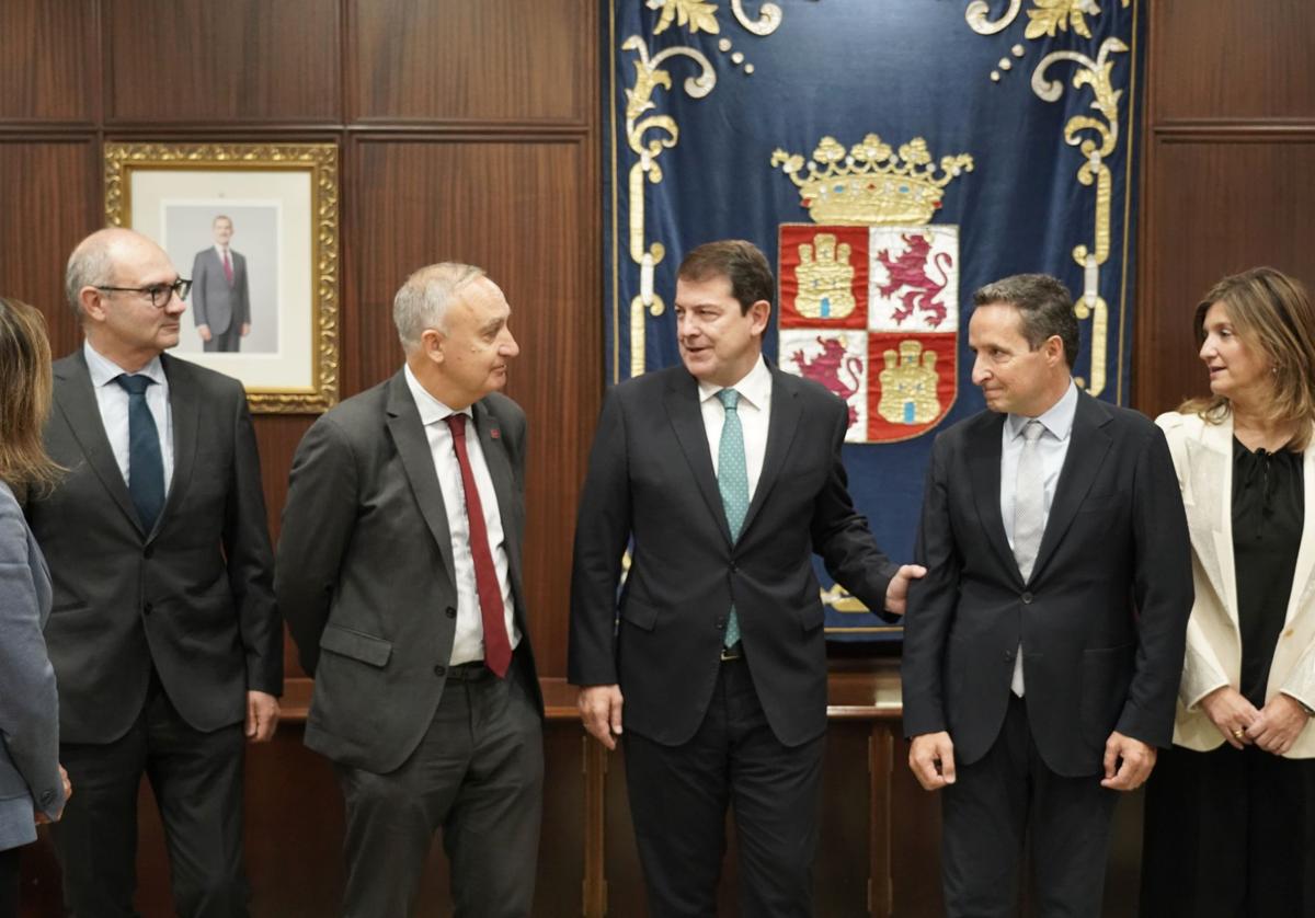 León y Burgos tendrán grado en Medicina, Valladolid implantará Farmacia y Salamanca, Veterinaria