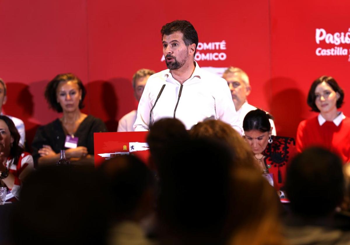 El secretario general, Luis Tudanca, en la reunión del Comité Autonómico del PSOE de Castilla y León.