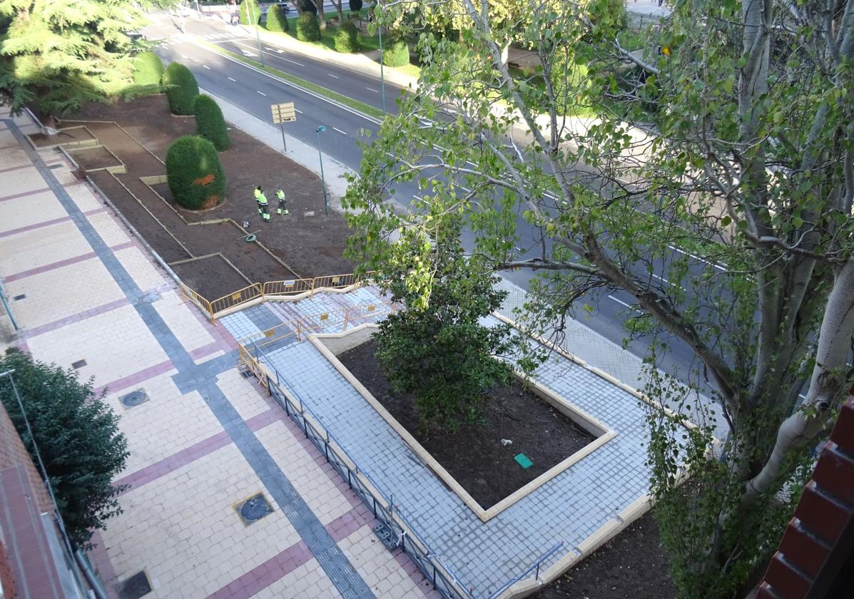 Panorámica de la nueva rampa, la escalinata, el paseo y los jardines de la plaza del Doctor Quemada.