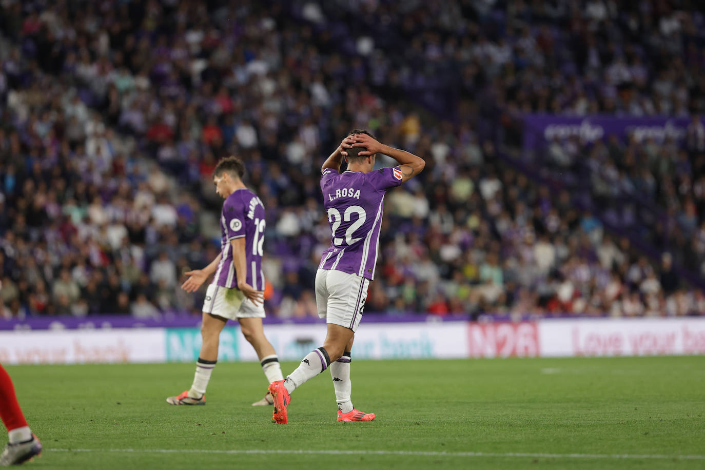 Las imágenes del partido entre el Real Valladolid y el Rayo Vallecano