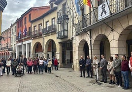 Concentración celebrada este sábado en Aranda por la muerte de Valentín López.