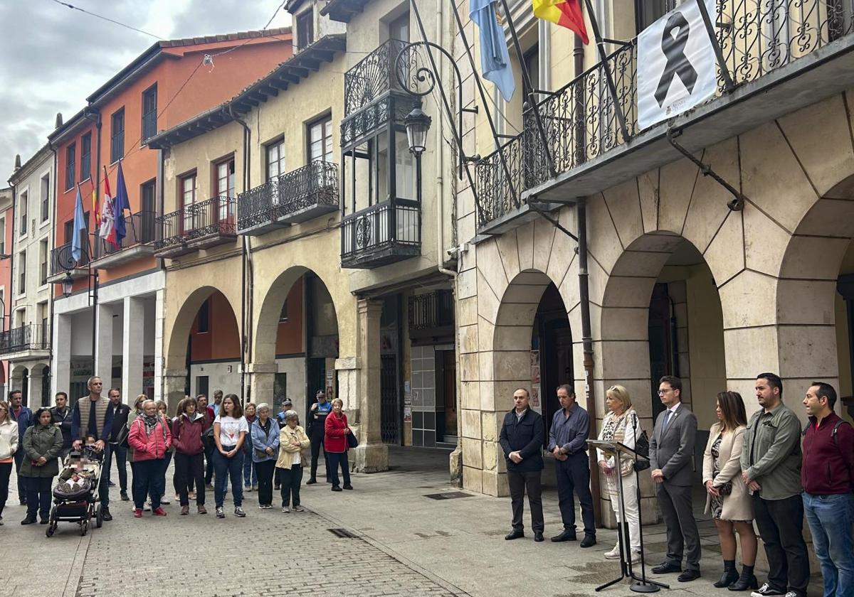 Concentración celebrada este sábado en Aranda por la muerte de Valentín López.