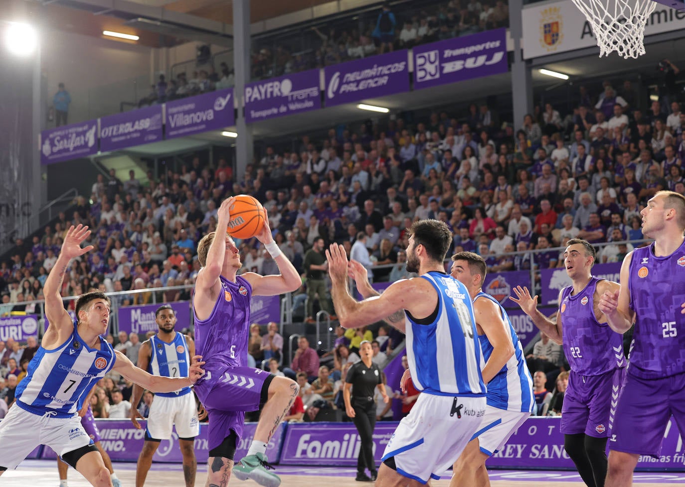 Estreno en casa con victoria del Palencia Baloncesto