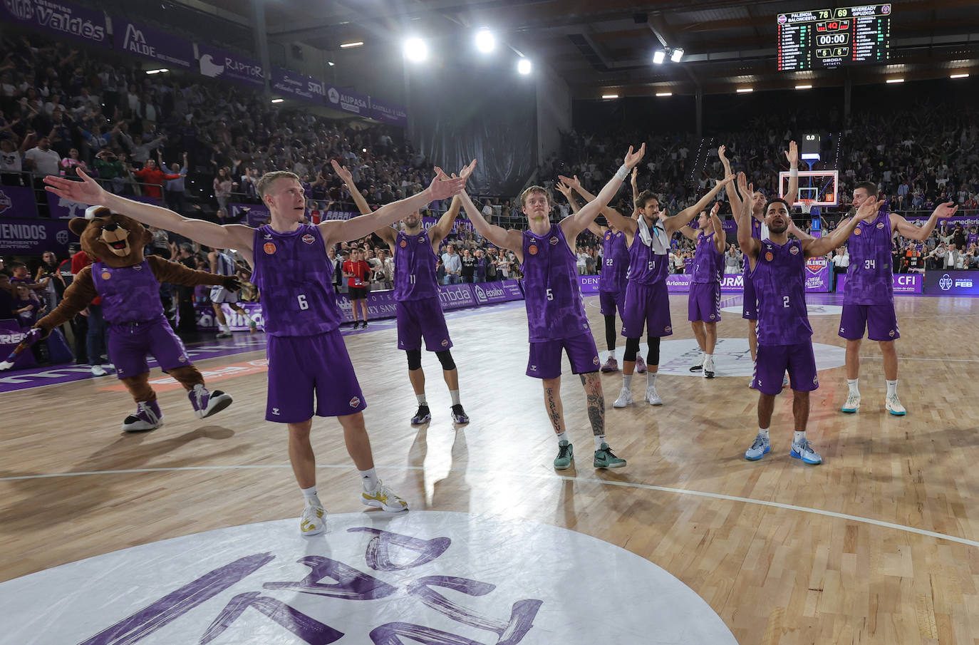 Estreno en casa con victoria del Palencia Baloncesto