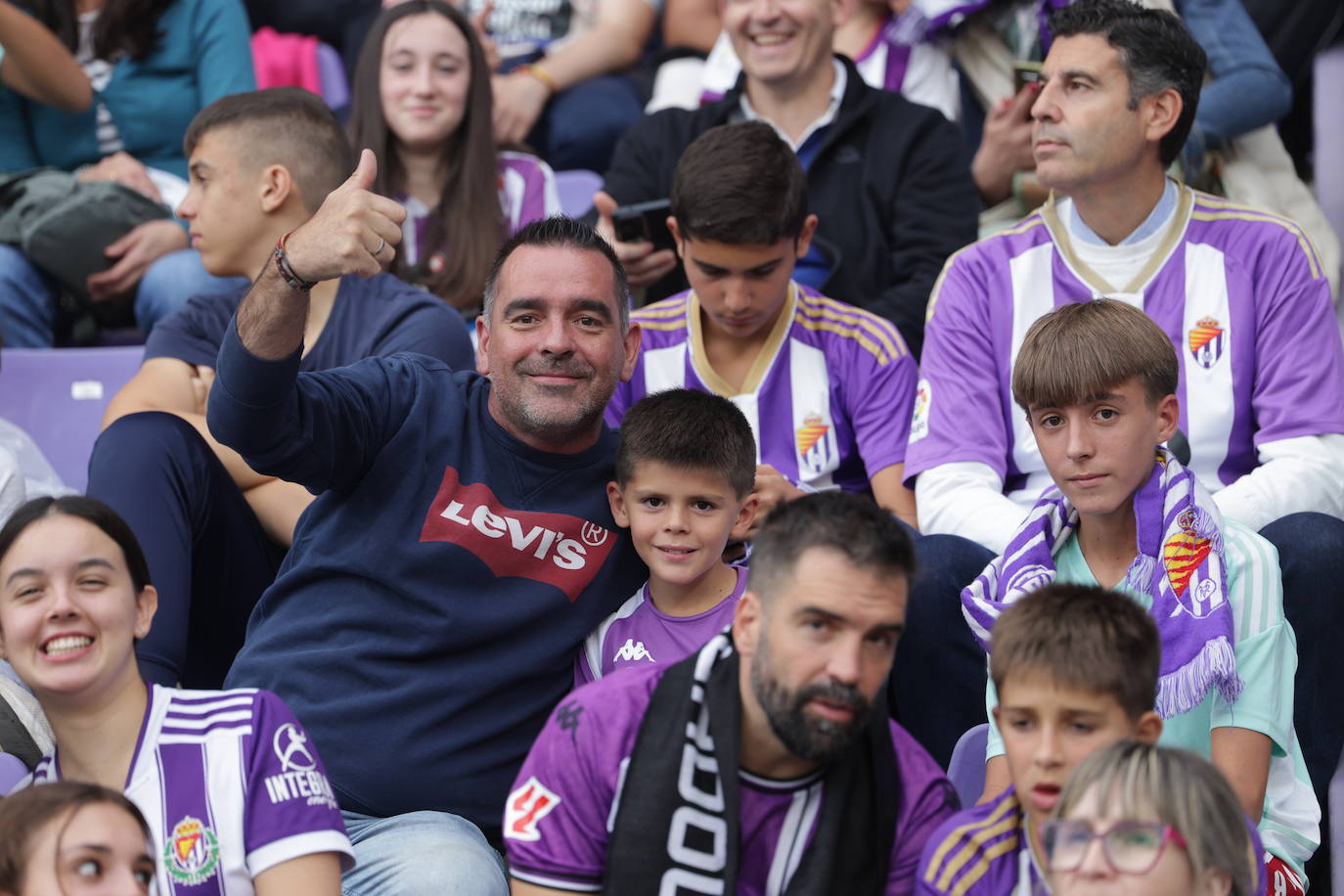 Búscate en la grada del estadio José Zorrilla (4/4)