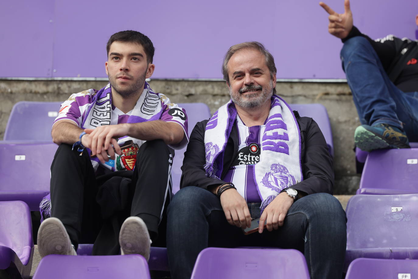 Búscate en la grada del estadio José Zorrilla (1/4)