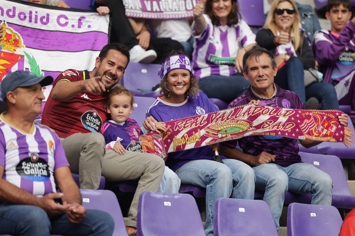 Búscate en la grada del estadio José Zorrilla (1/4)