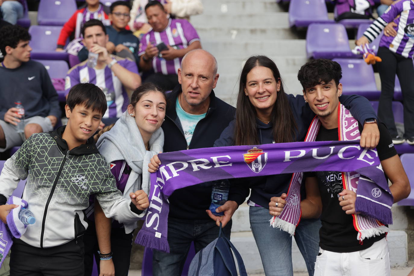 Búscate en la grada del estadio José Zorrilla (2/4)