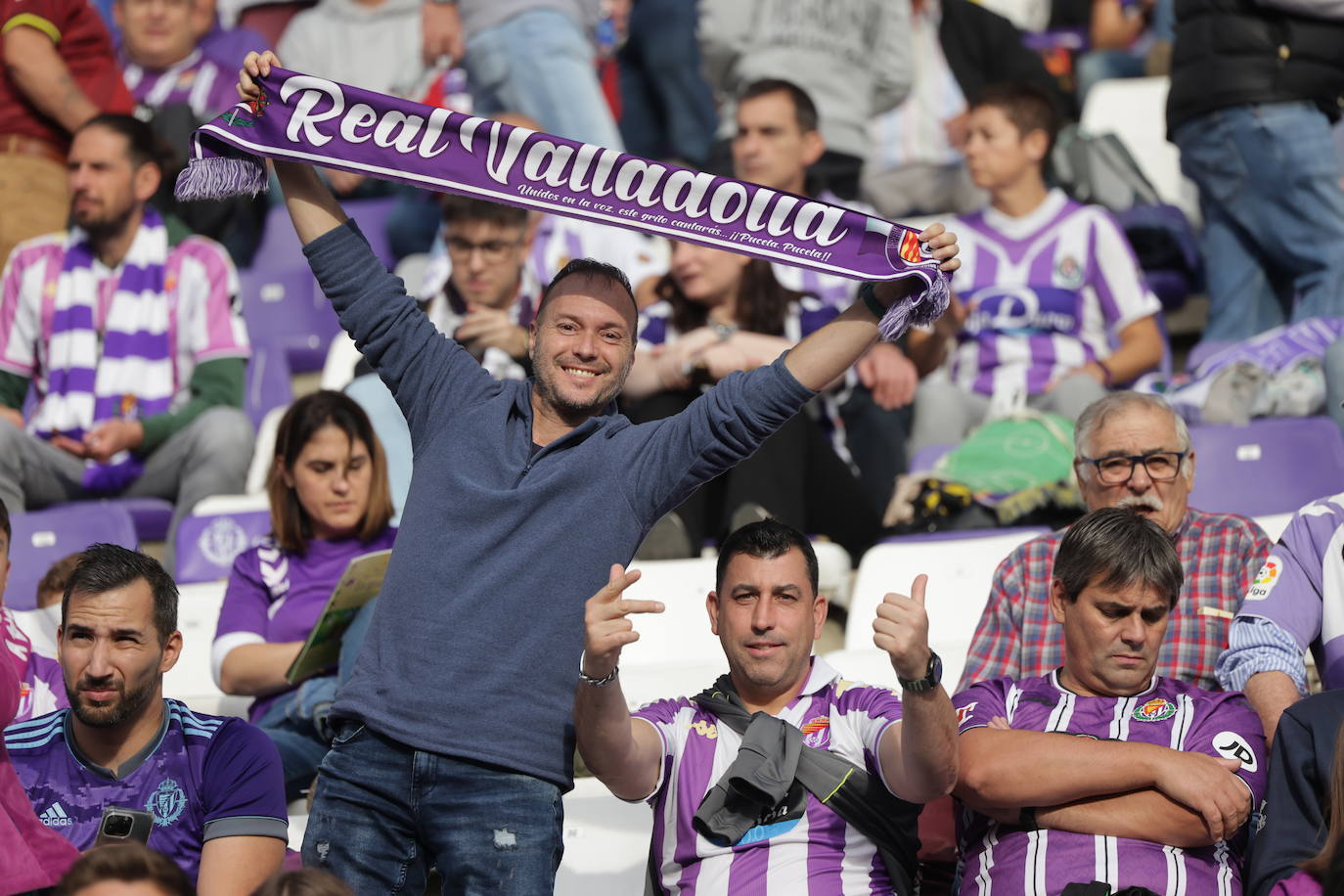 Búscate en la grada del estadio José Zorrilla (2/4)