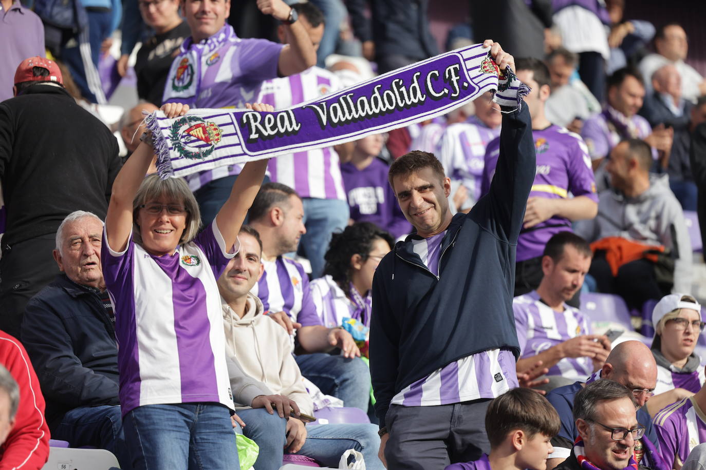 Búscate en la grada del estadio José Zorrilla (2/4)