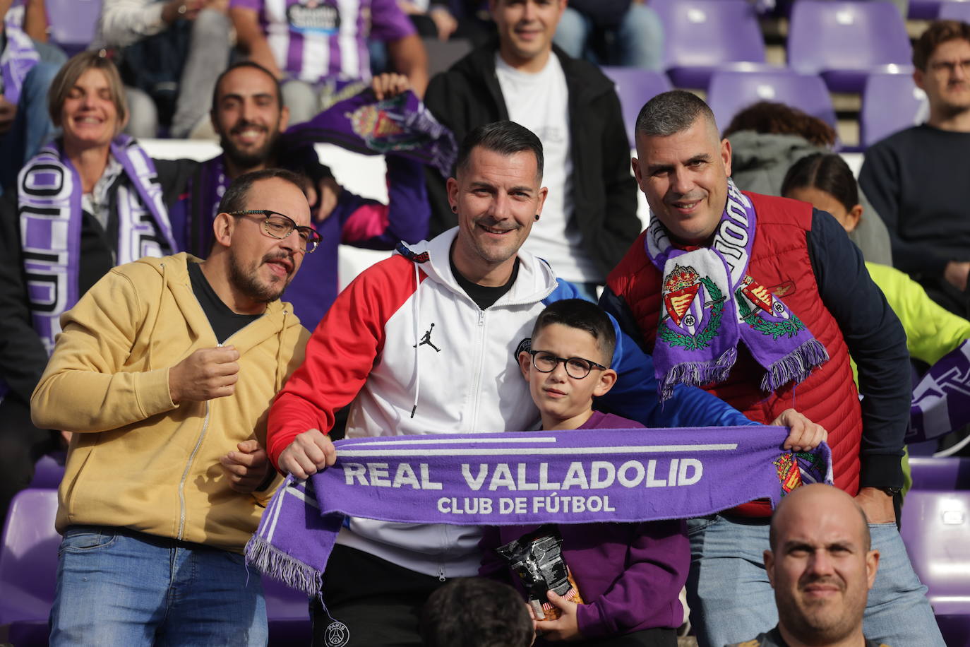 Búscate en la grada del estadio José Zorrilla (3/4)