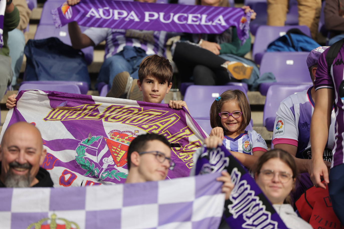 Búscate en la grada del estadio José Zorrilla (3/4)