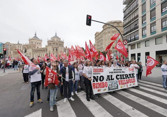 La manifestación, en la entrada a Miguel Íscar.