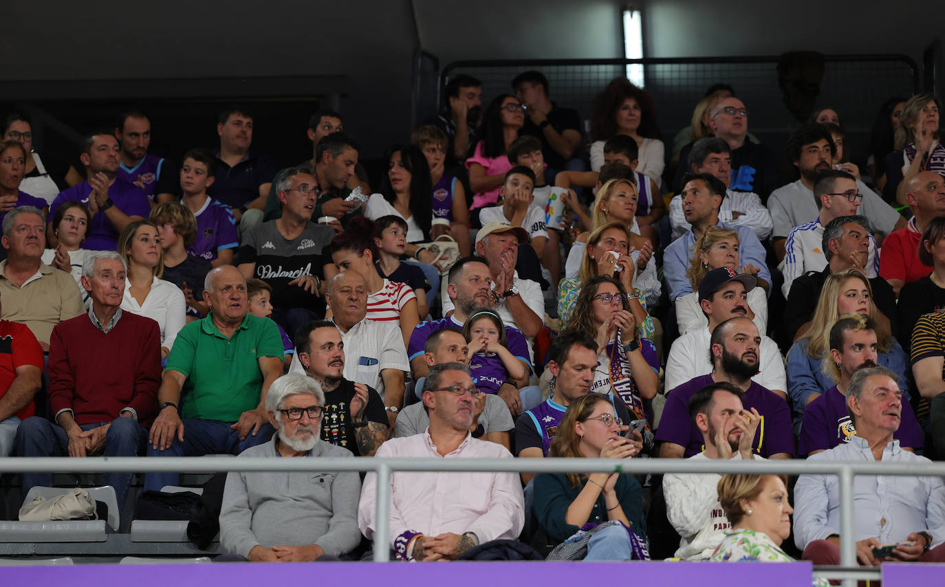 Búscate en las gradas del Pabellón animando al Palencia Baloncesto