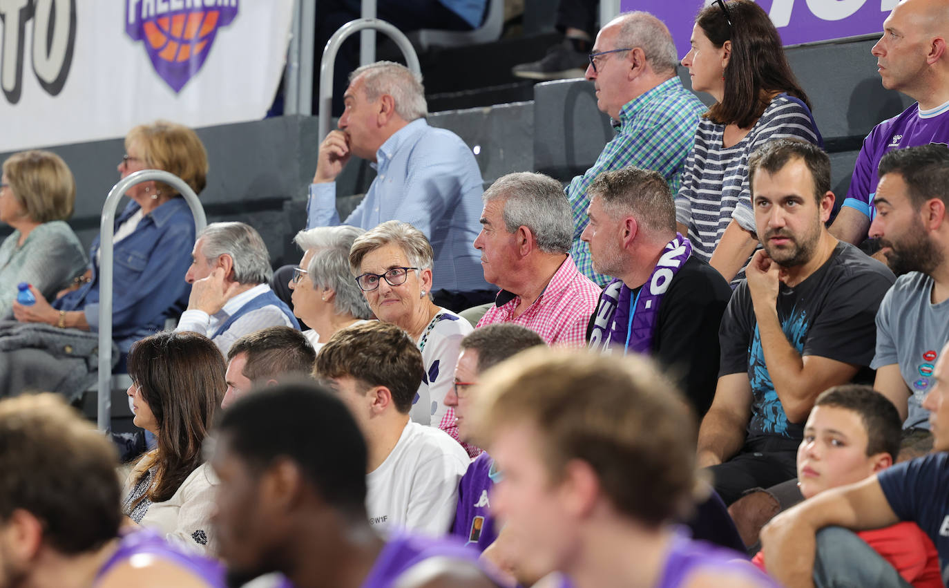 Búscate en las gradas del Pabellón animando al Palencia Baloncesto