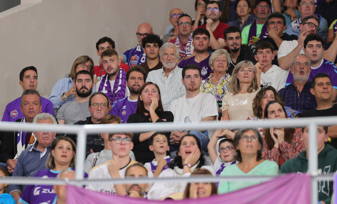 Búscate en las gradas del Pabellón animando al Palencia Baloncesto