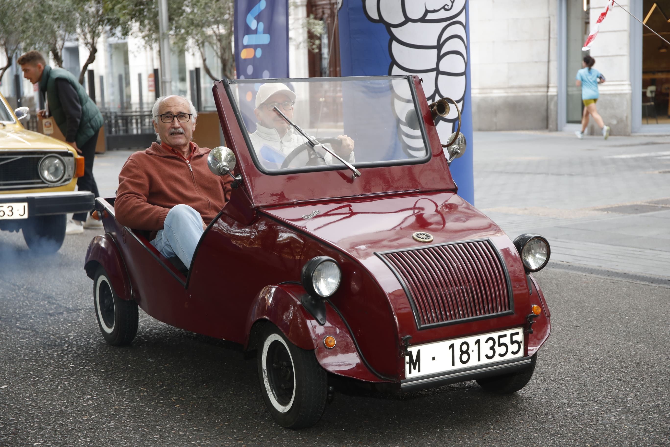 Búscate entre los participantes en Valladolid Motor Vintage (1/9)