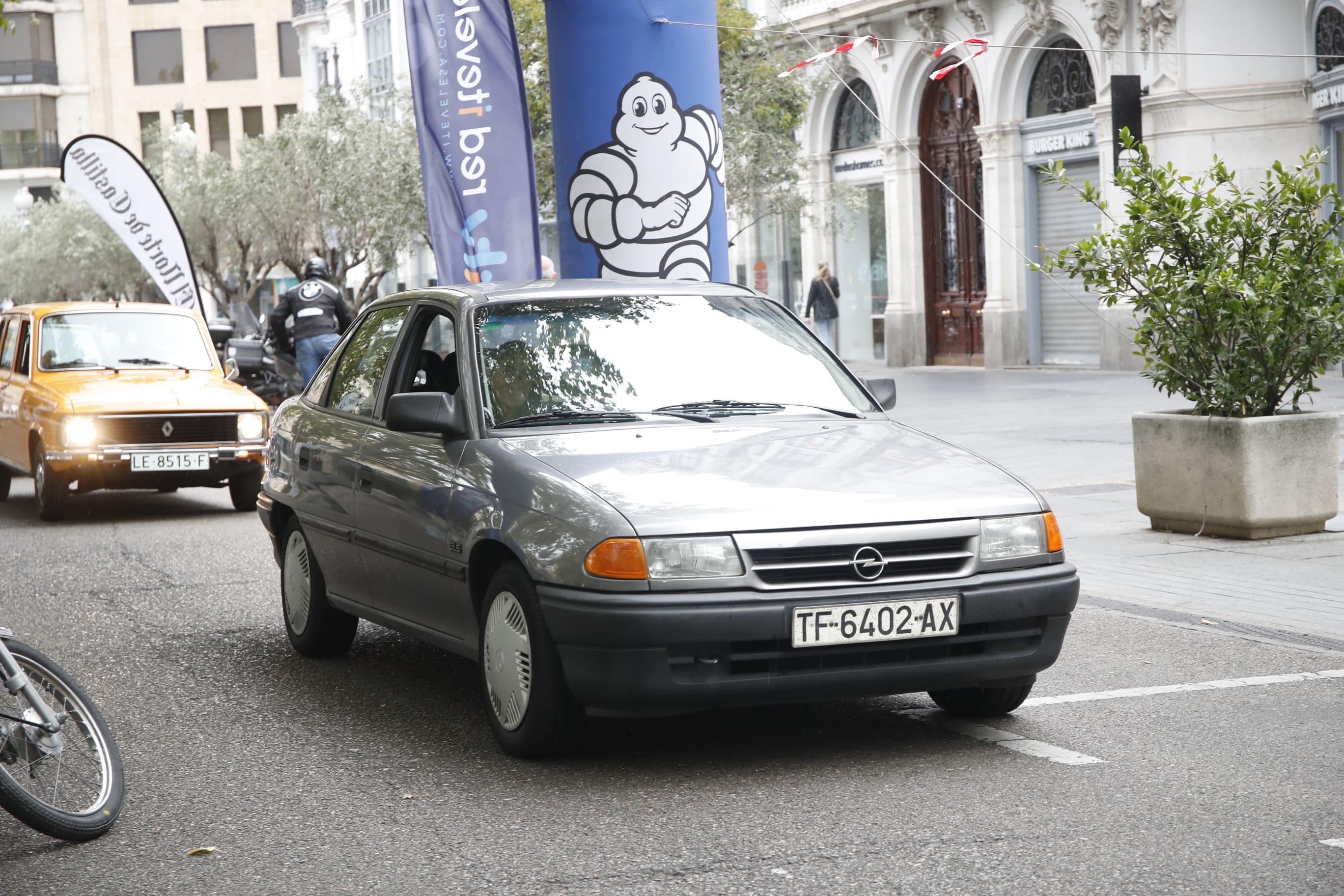 Búscate entre los participantes de Valladolid Motor Vintage (3/9)