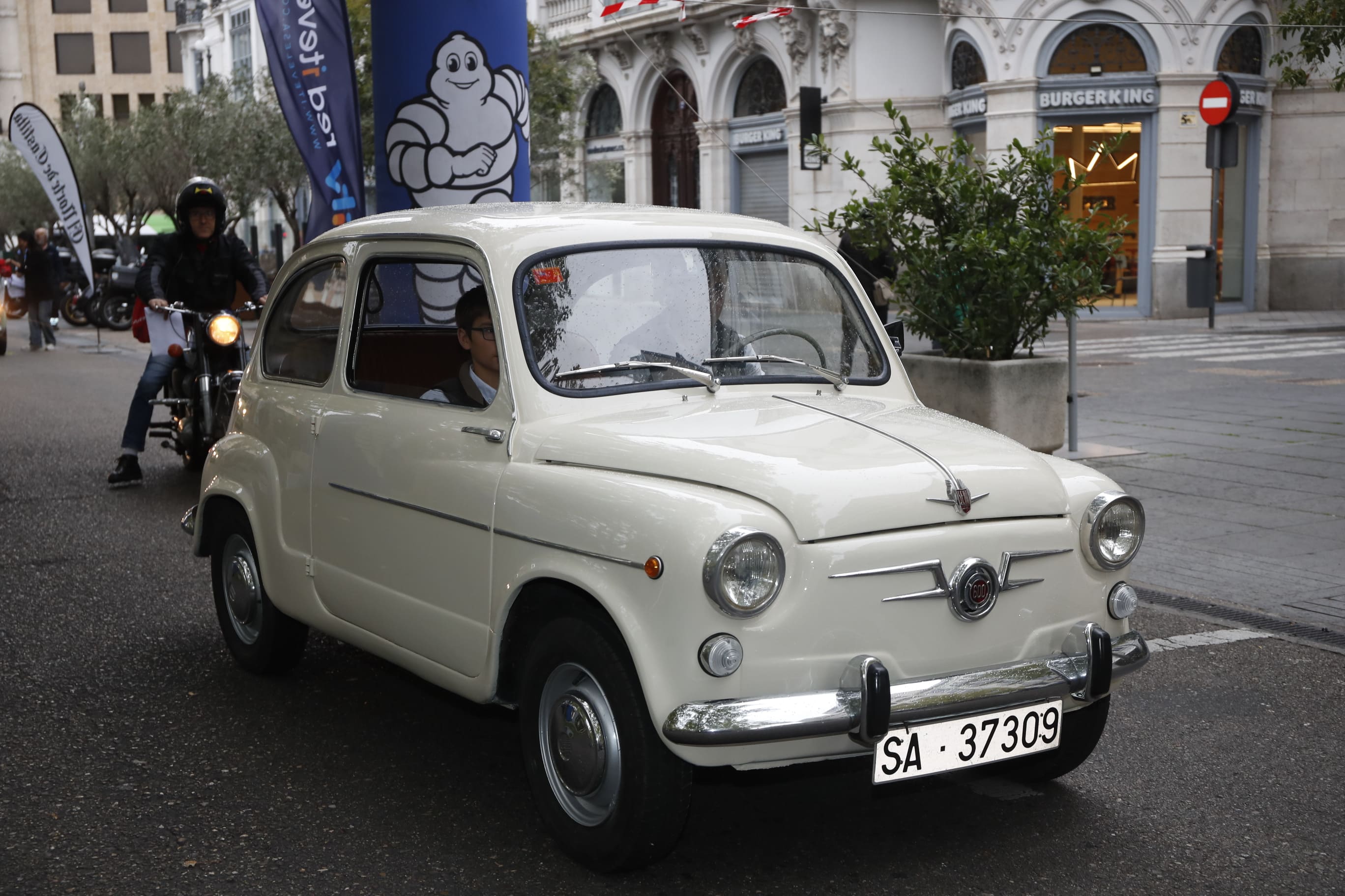 Búscate entre los participantes de Valladolid Motor Vintage (7/9)