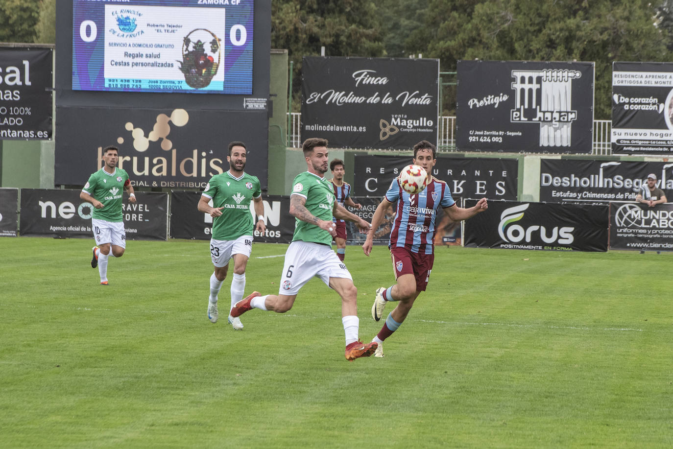 Fotografías del partido entre la Segoviana y el Zamora (1 de 2)