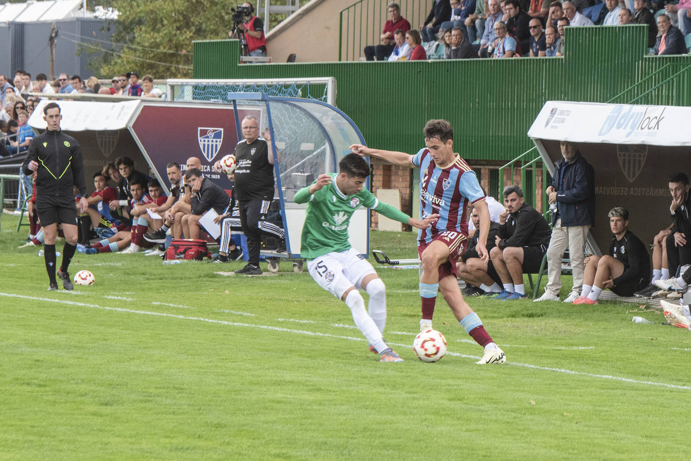 Fotografías del partido entre la Segoviana y el Zamora (1 de 2)