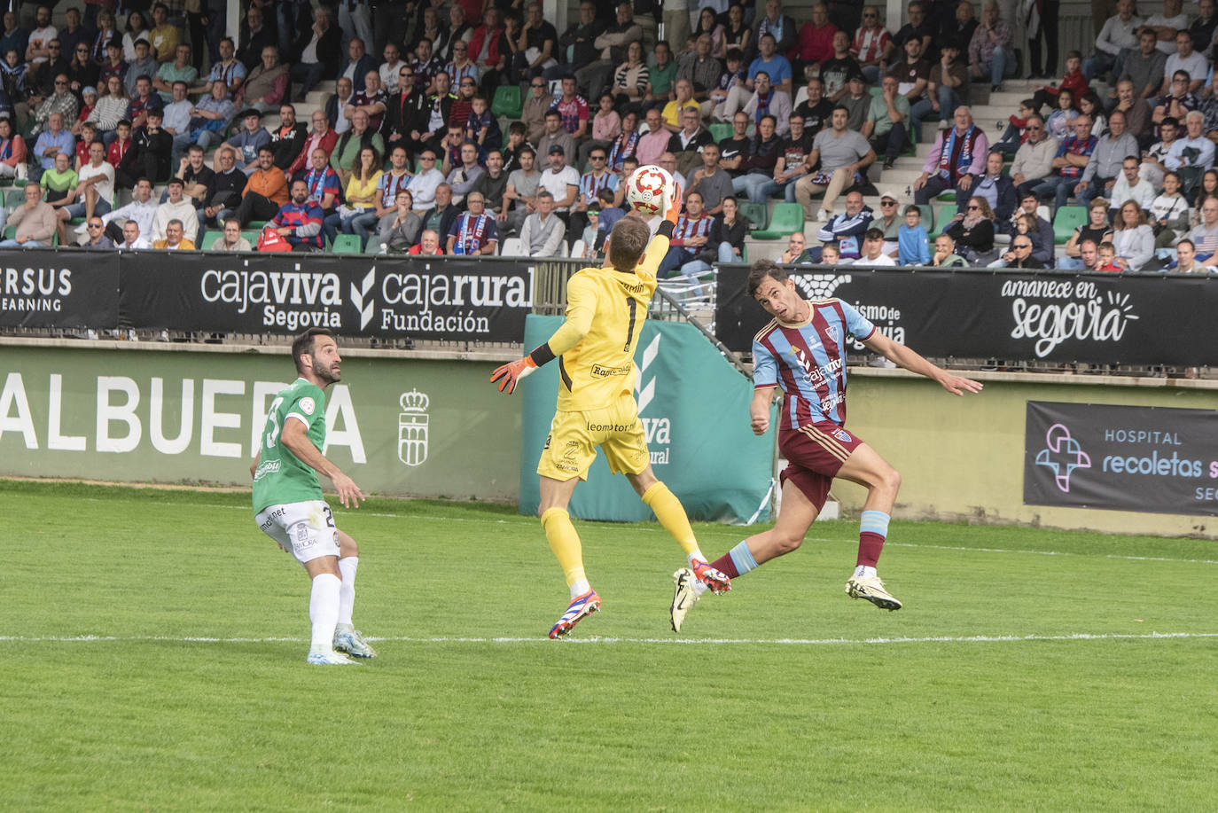 Fotografías del partido entre la Segoviana y el Zamora (1 de 2)