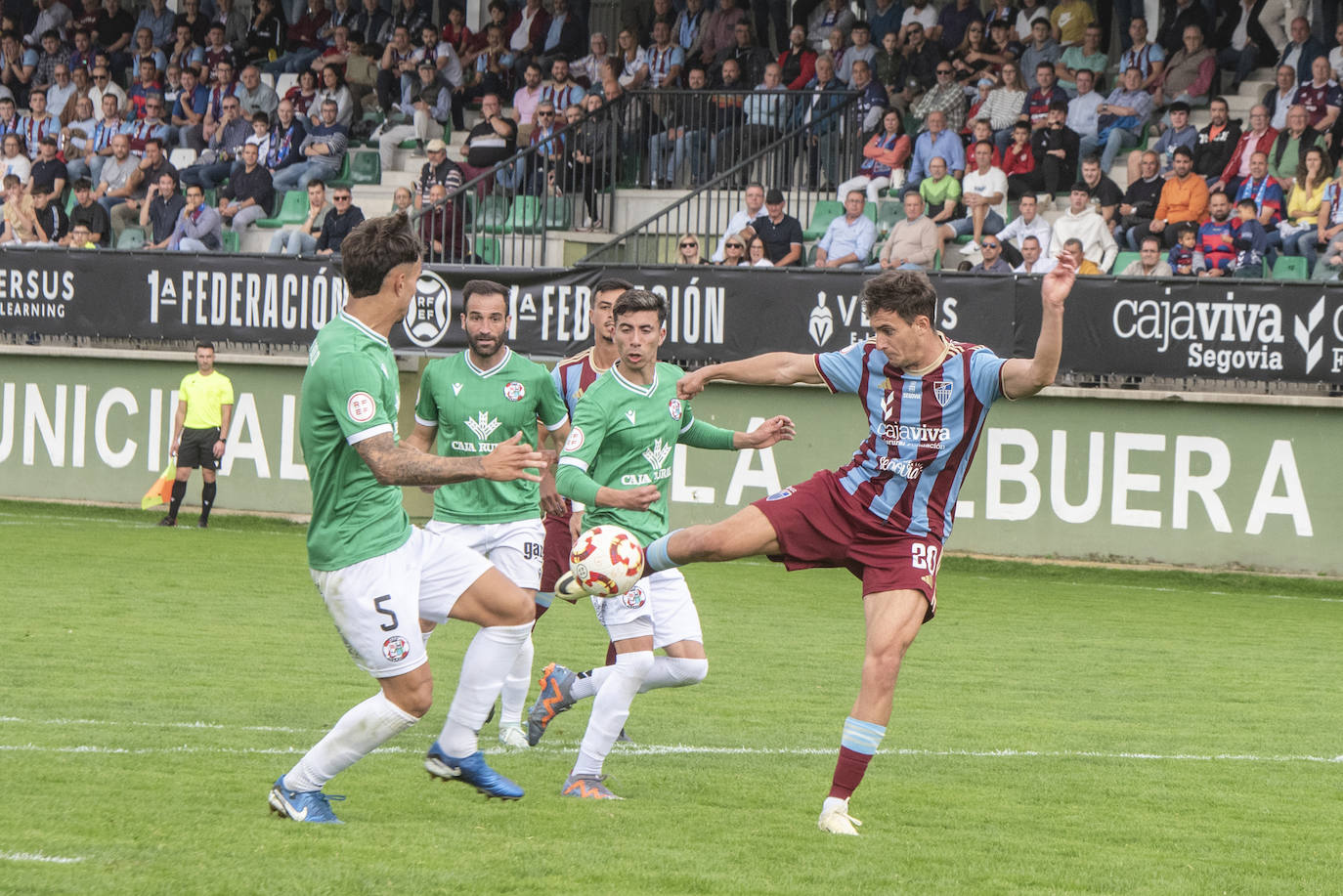 Fotografías del partido entre la Segoviana y el Zamora (1 de 2)