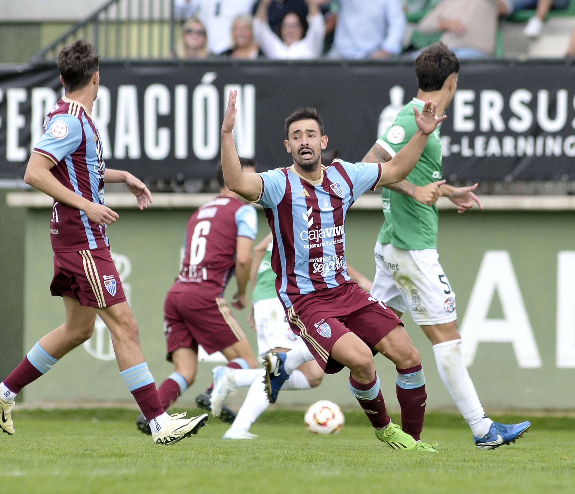 Fotografías del partido entre la Segoviana y el Zamora (2 de 2)