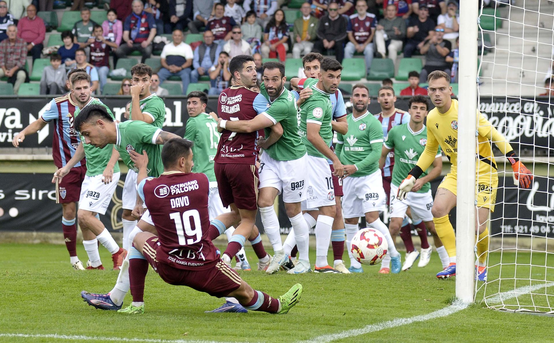 Fotografías del partido entre la Segoviana y el Zamora (2 de 2)