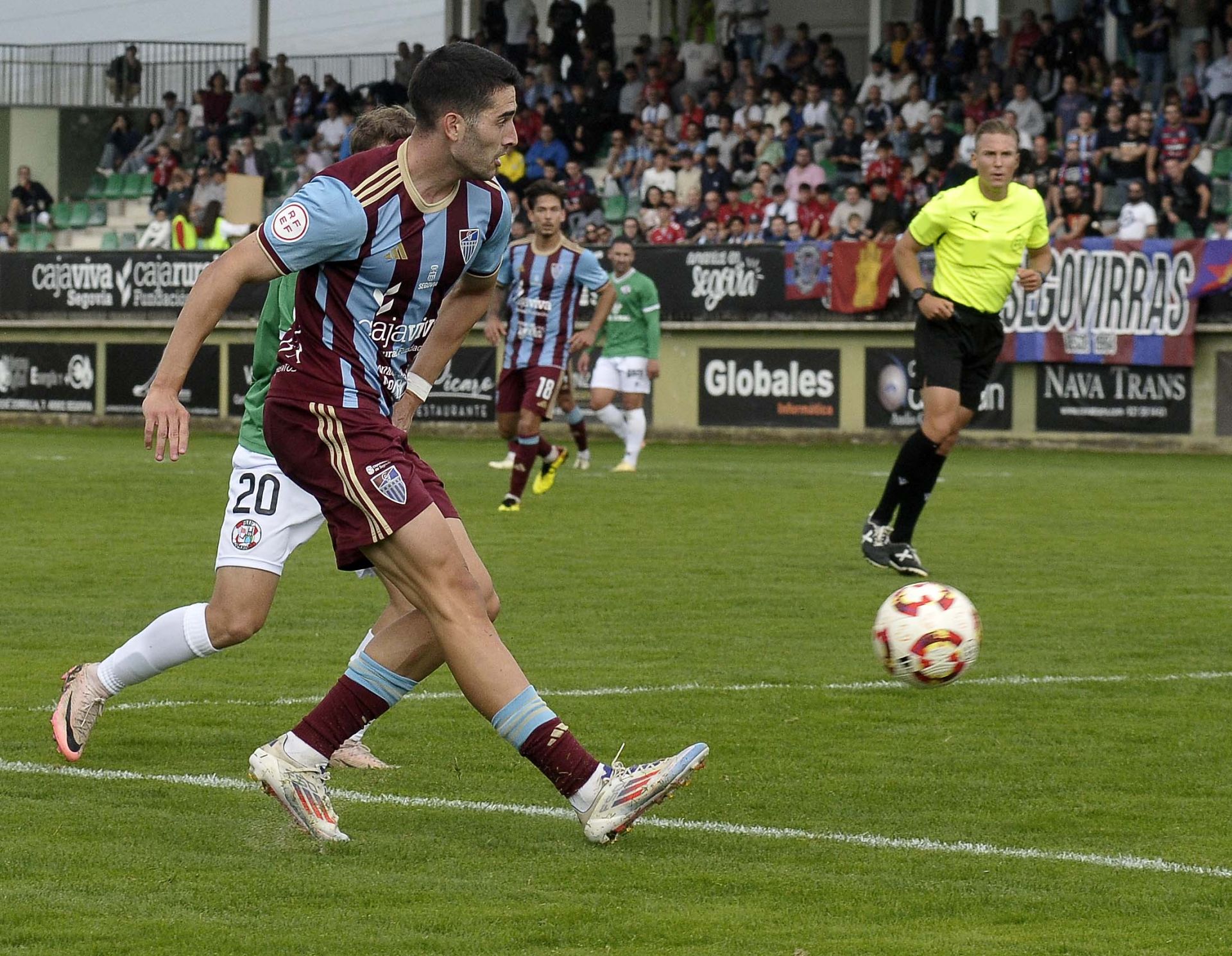 Fotografías del partido entre la Segoviana y el Zamora (2 de 2)