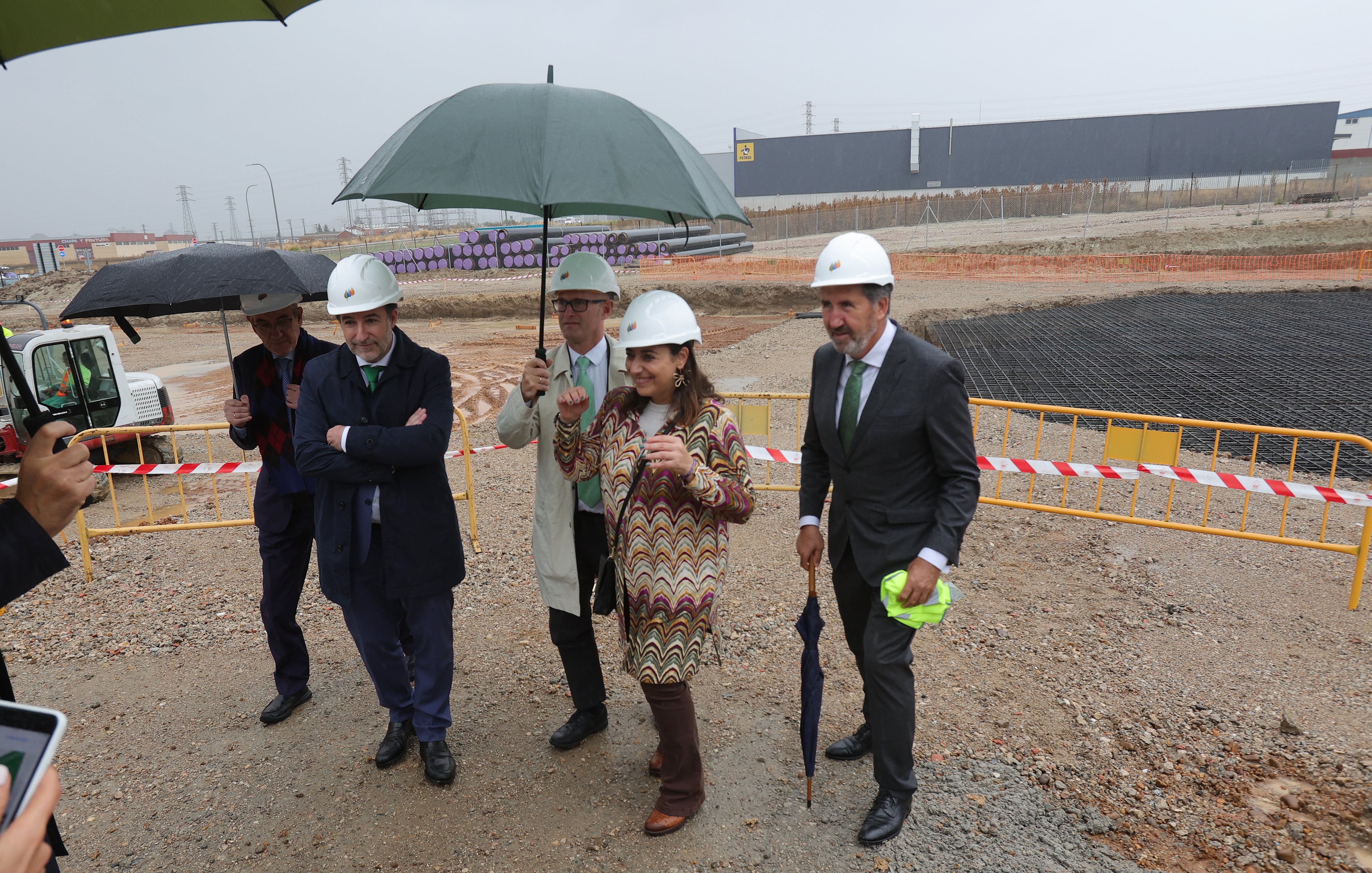 Así se construye la nueva central de la red de calor