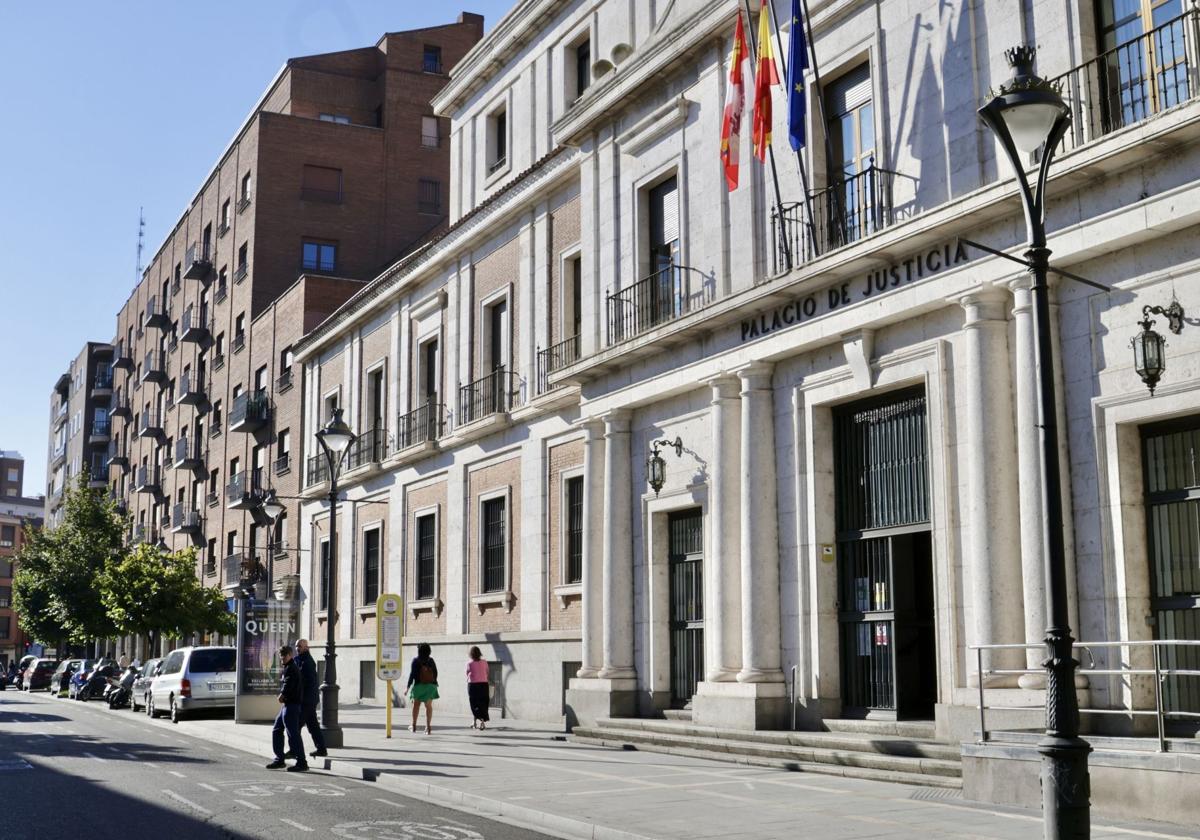 Fachada de la Audiencia de Valladolid, en una imagen de archivo.