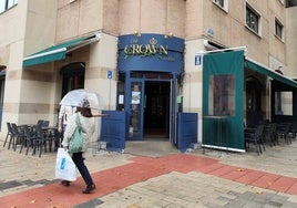 El bar de la calle Amadeo Arias de Parquesol en el que han robado esta madrugada tras forzar la puerta.