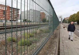 Cerramiento del ferrocarril a su paso por Palencia.