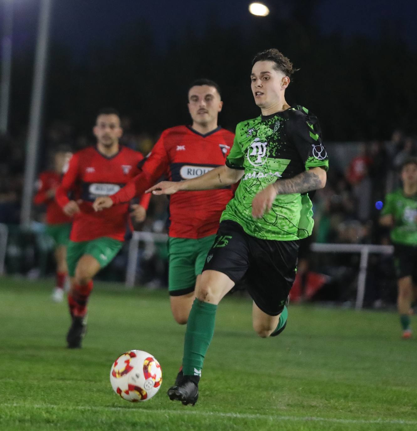 Así juega y pasa el Villamuriel a la segunda ronda de la Copa del Rey