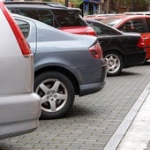 Destrozan las ventanillas de al menos cuatro coches en apenas dos días