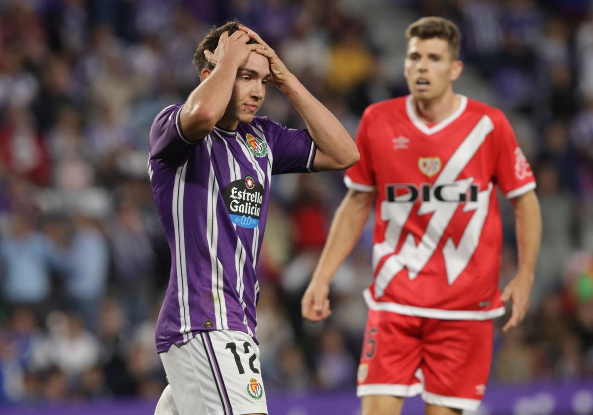 Mario Martín se lamenta tras fallar una ocasión ante el Rayo.