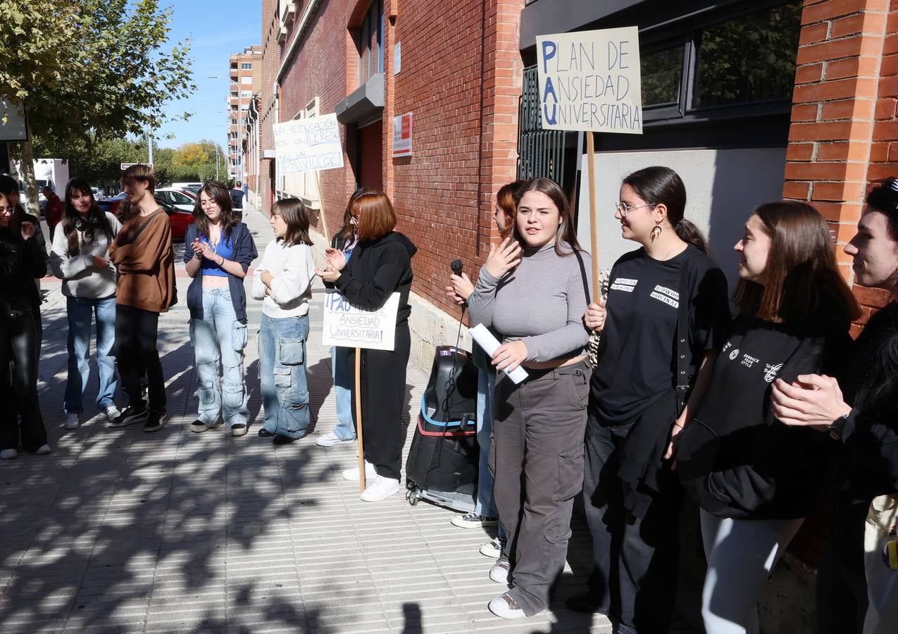 Los estudiantes protestan ante Educación por la nueva prueba universitaria