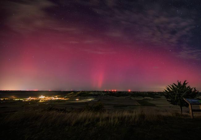 Otra instantánea de la aurora boreal sobre el Cerrato.