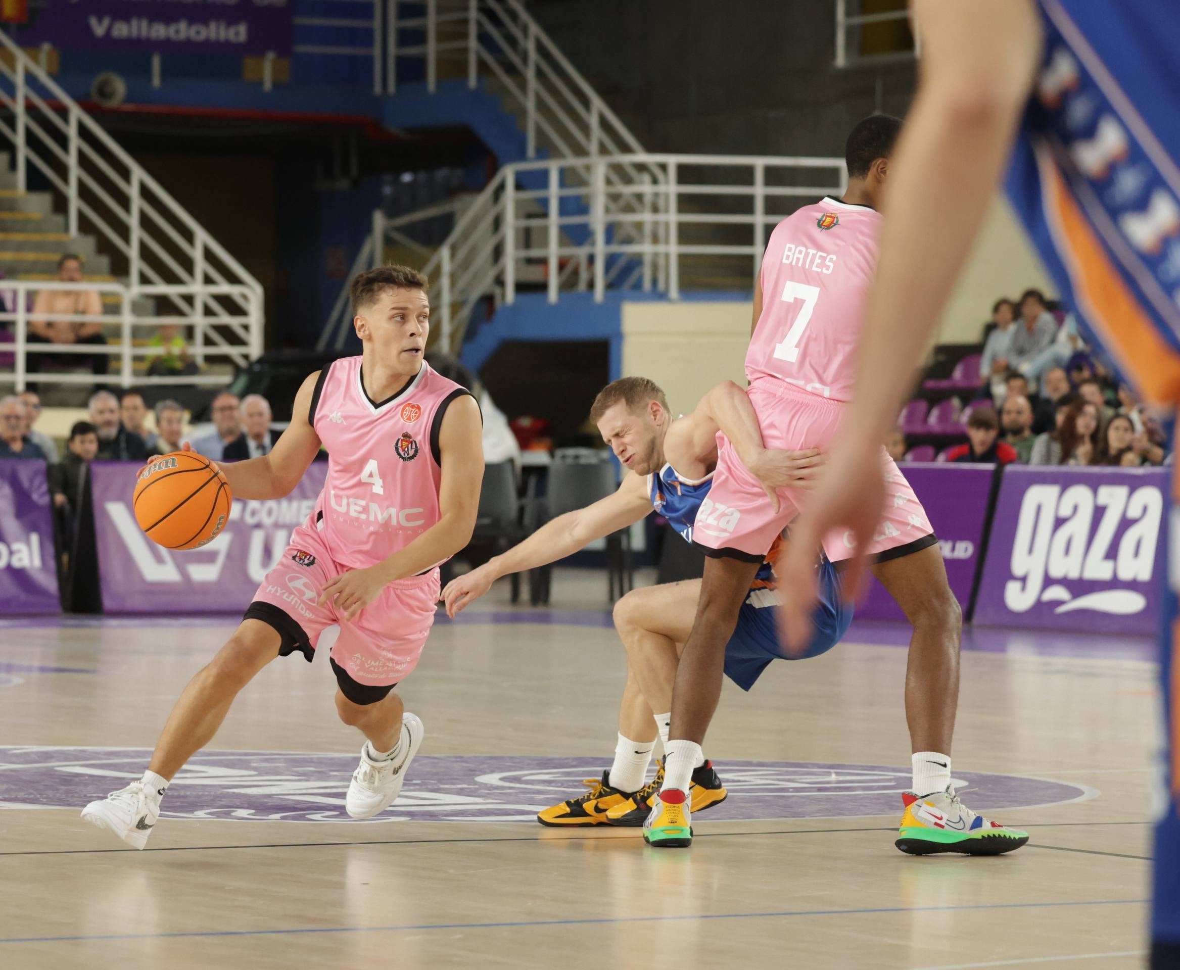 La derrota del UEMC Real Valladolid Baloncesto ante Fuenlabrada, en imágenes