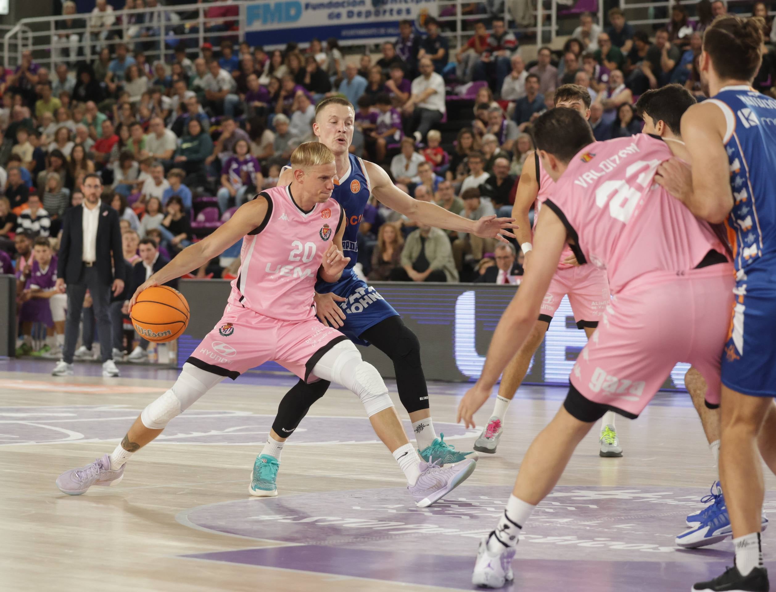 La derrota del UEMC Real Valladolid Baloncesto ante Fuenlabrada, en imágenes