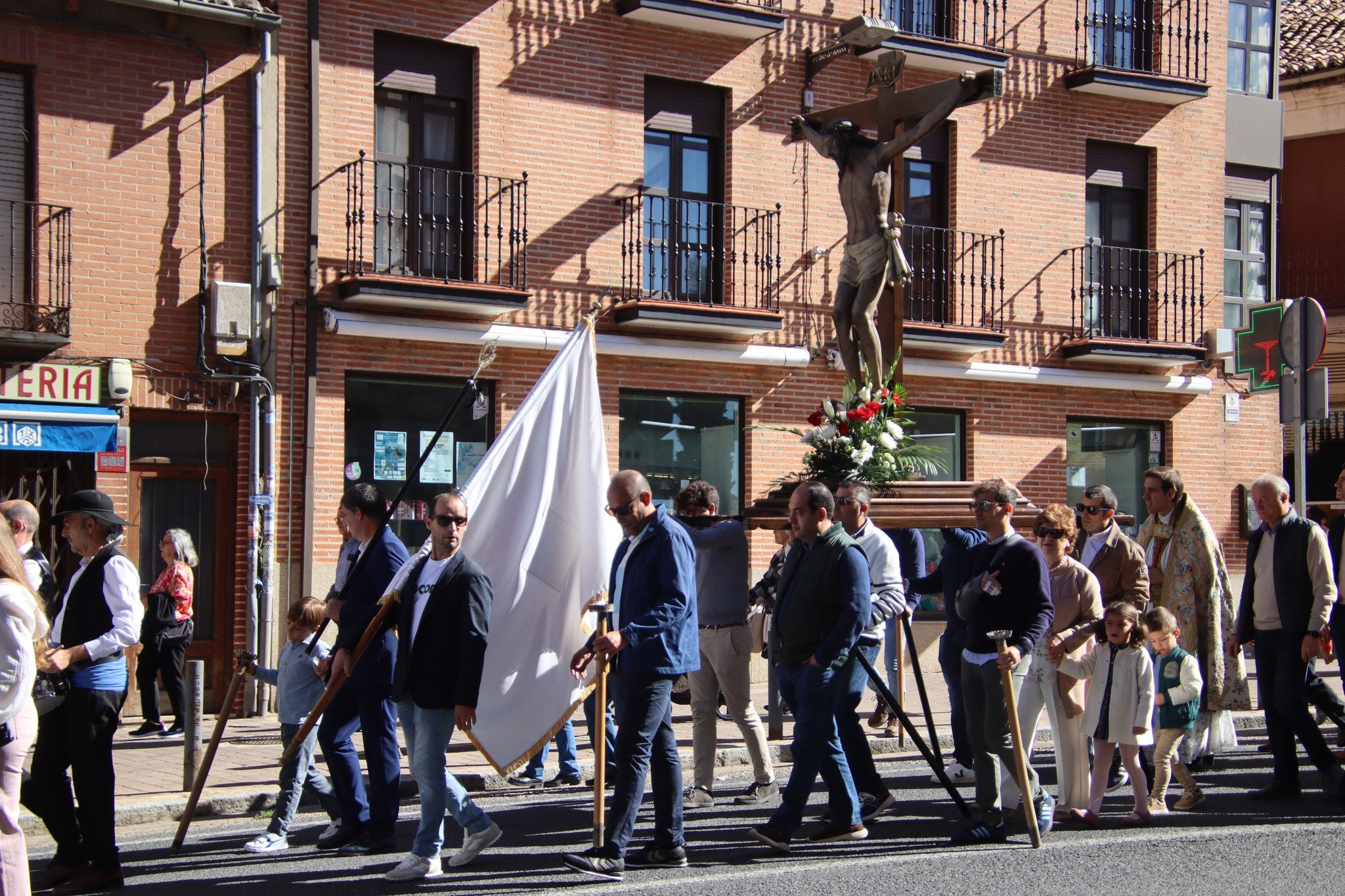 El Cristo de las Puertas recorre Rioseco como cada segundo domingo de octubre