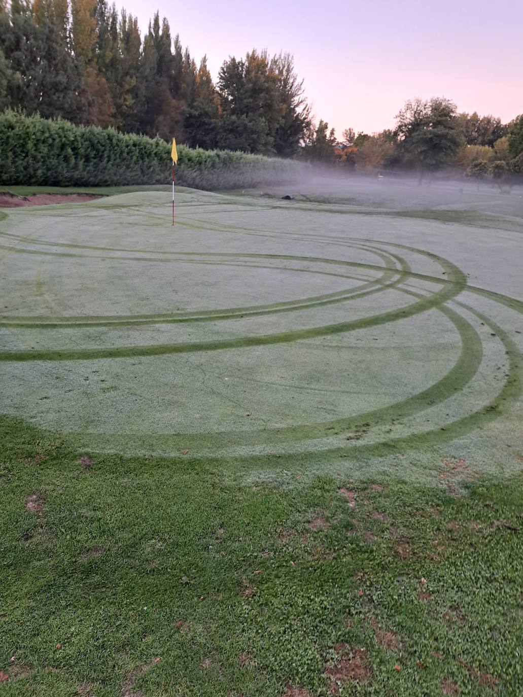 Los destrozos en el campo de golf de Isla Dos Aguas