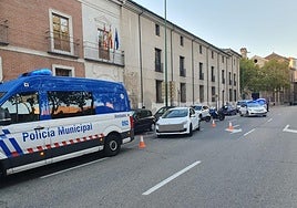 Control de la Policía Municipal, este domingo en la calle Chancillería.