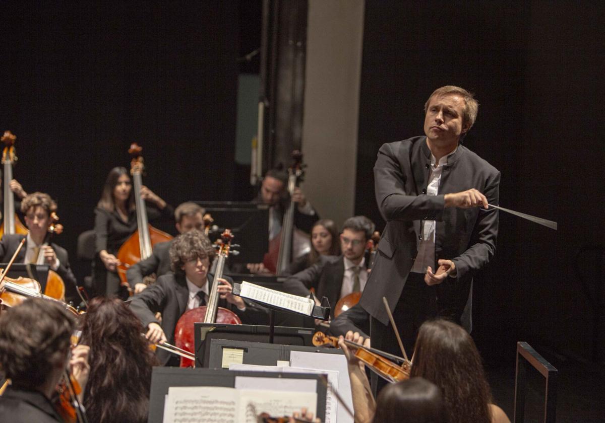 Vasily Petrenko, durante un concierto.