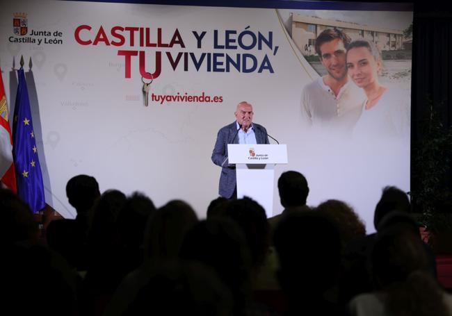 Jesús Julio Carnero, durante su intervención en el acto de entrega de las llaves.