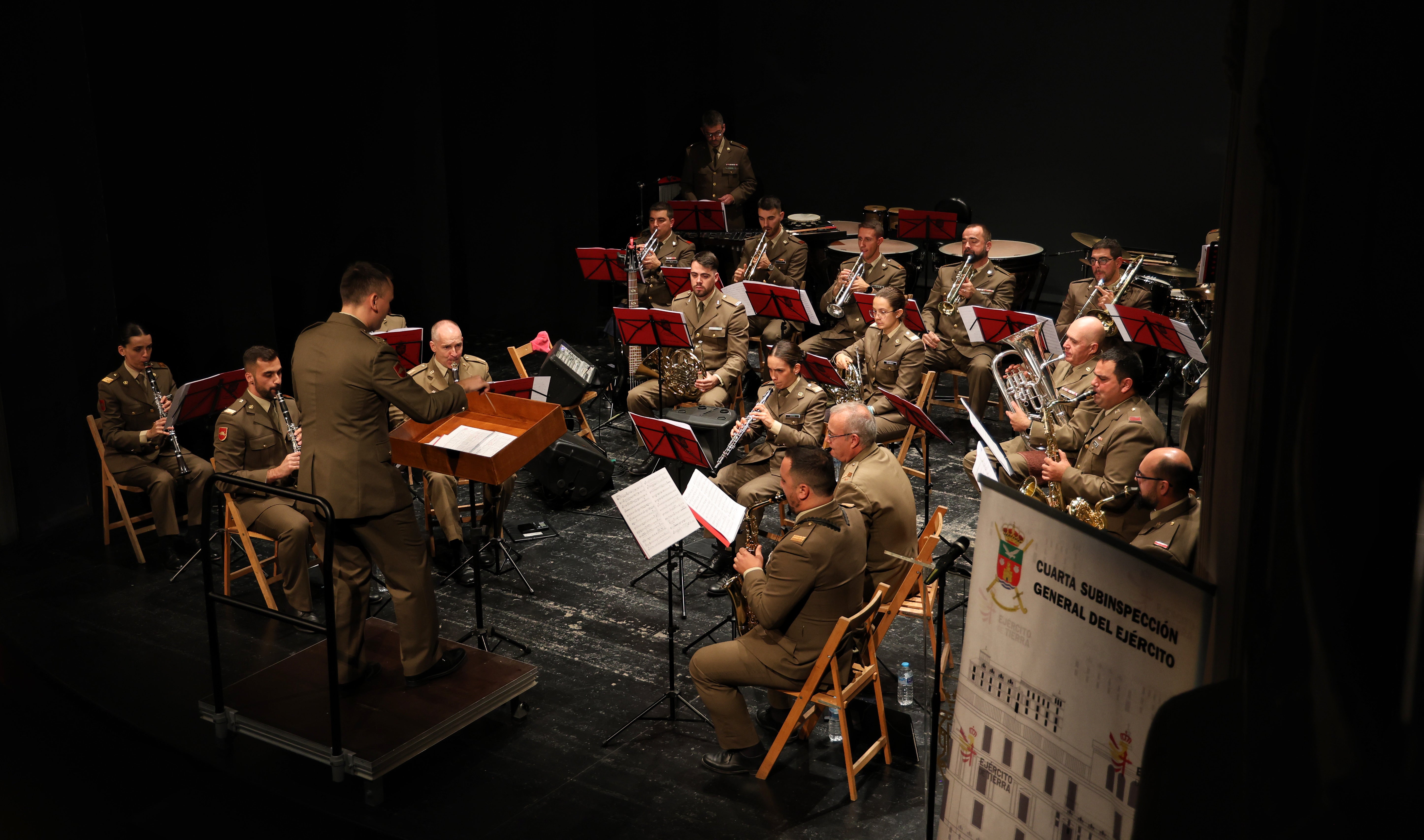 Concierto de música militar de la División San Marcial en Palencia