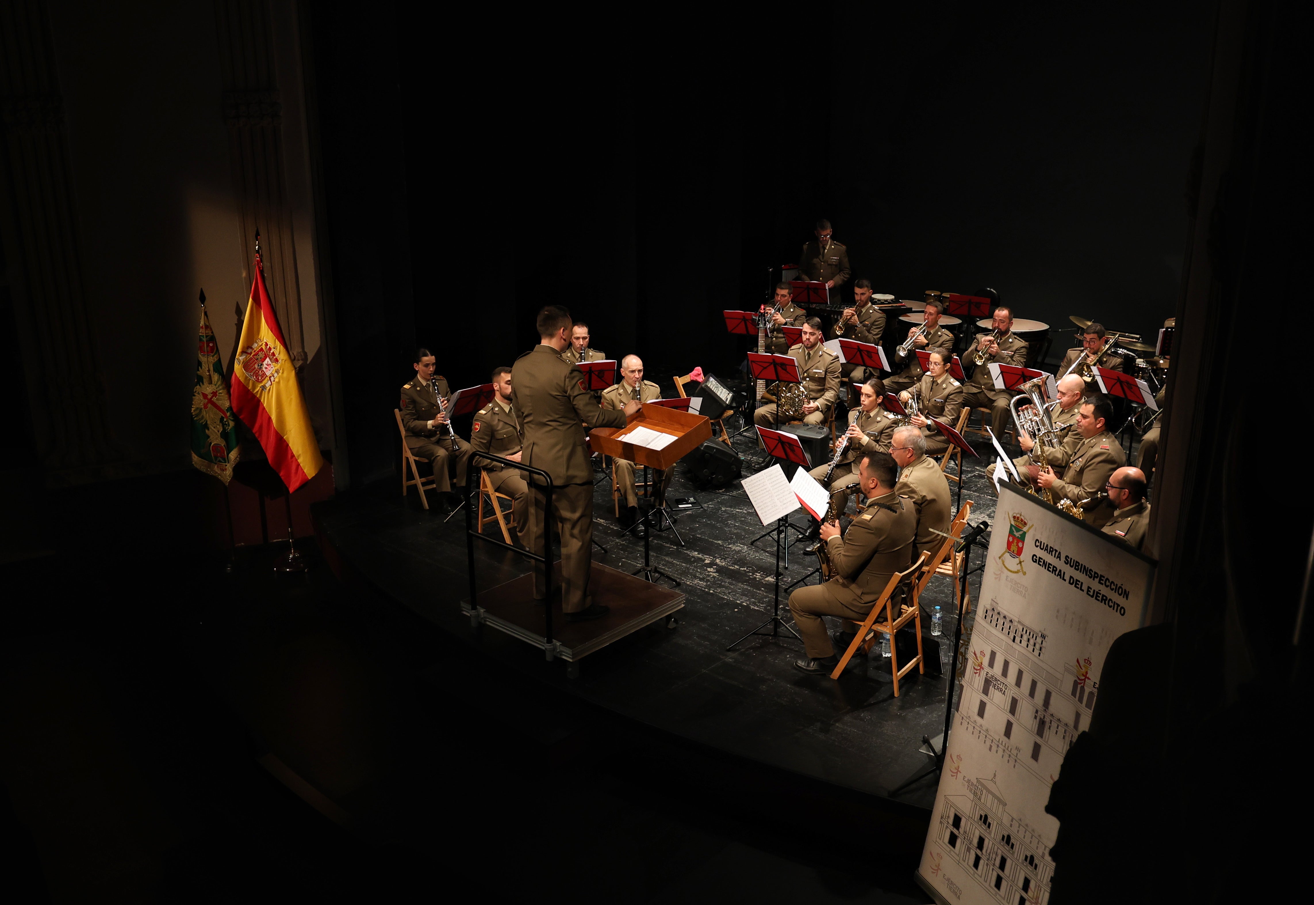 Concierto de música militar de la División San Marcial en Palencia