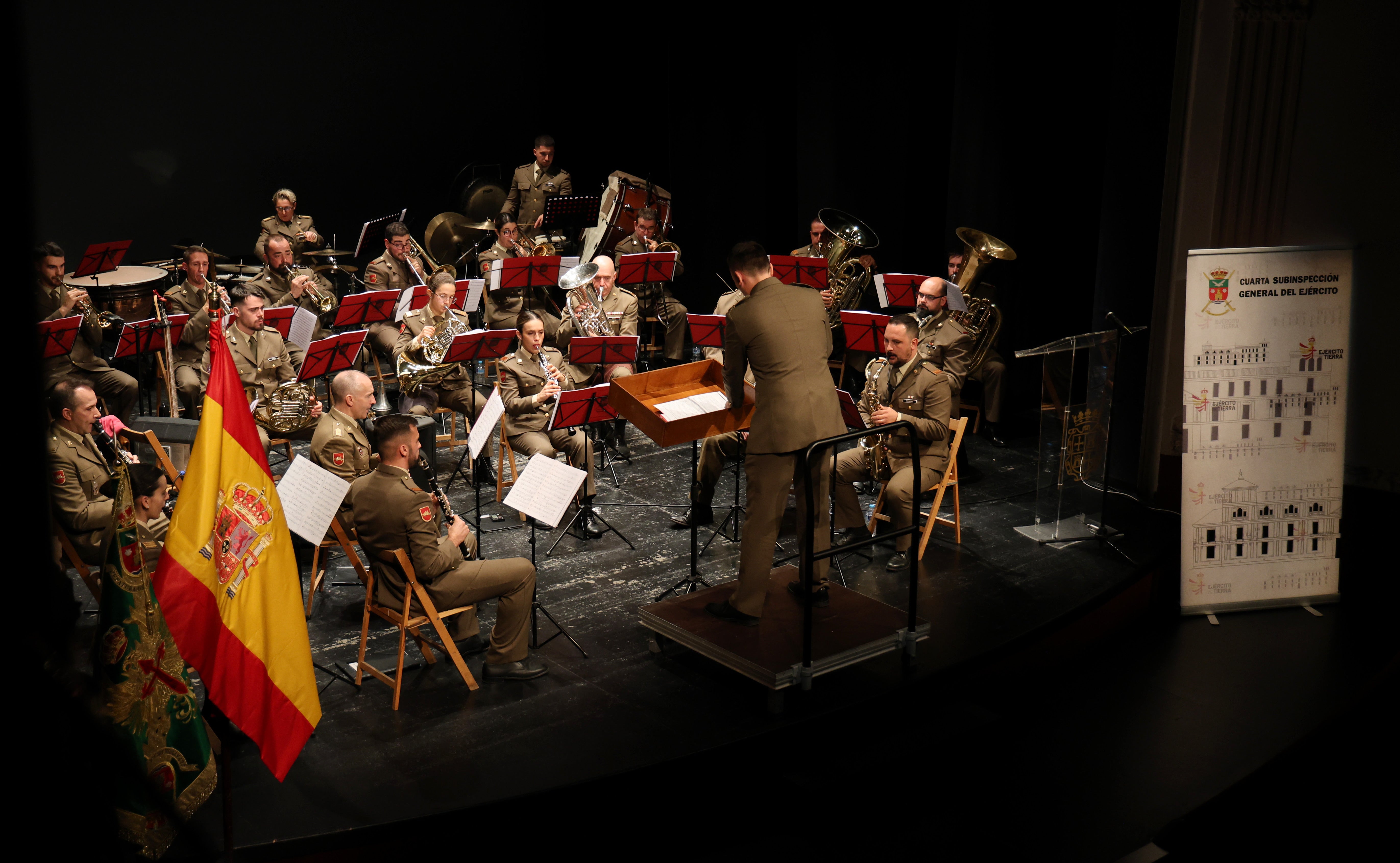 Concierto de música militar de la División San Marcial en Palencia